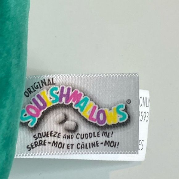 Squishmallow Austin the avocado Valentine’s Day - Picture 3 of 4